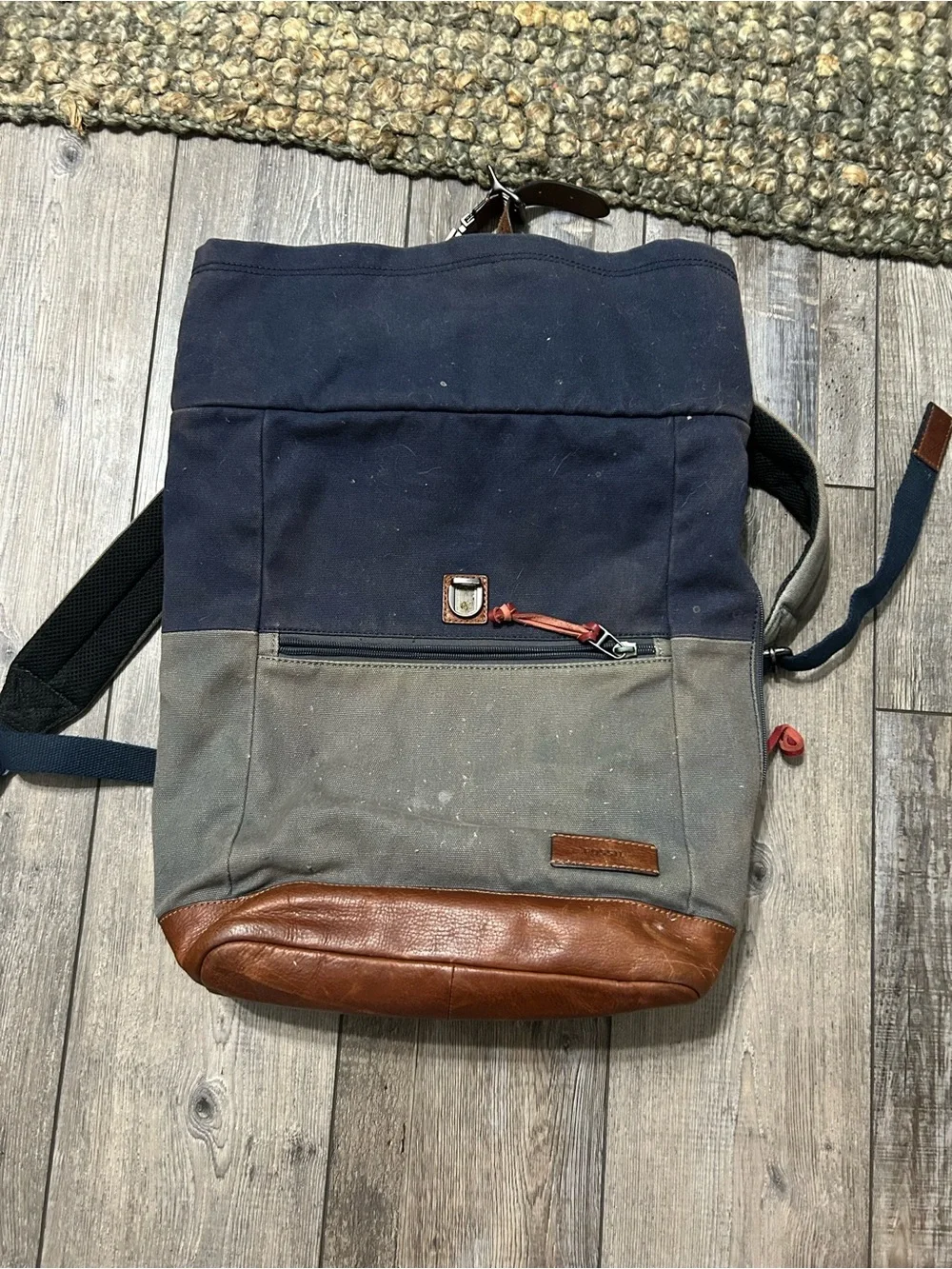 Fossil Relic Men's Defender Rolltop Backpack, Navy/Grey Canvas and Leather